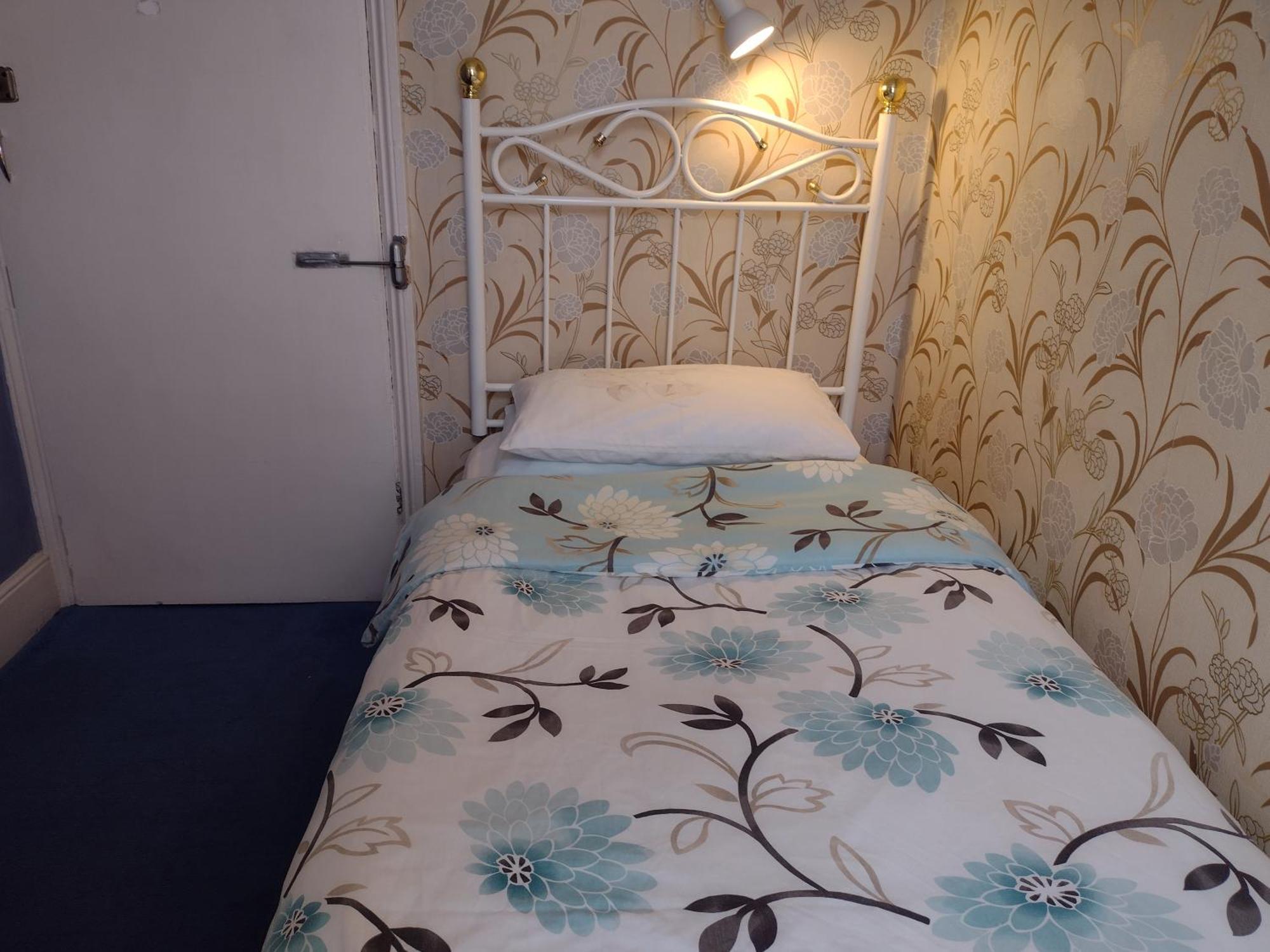 The Arran Hotel Scarborough Bagian luar foto