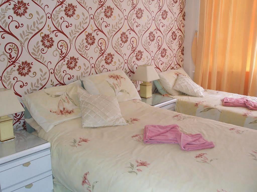 The Arran Hotel Scarborough Bagian luar foto