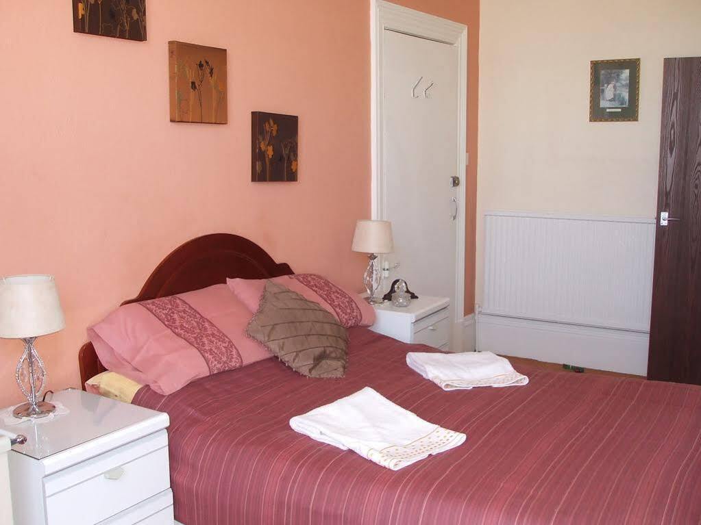 The Arran Hotel Scarborough Bagian luar foto